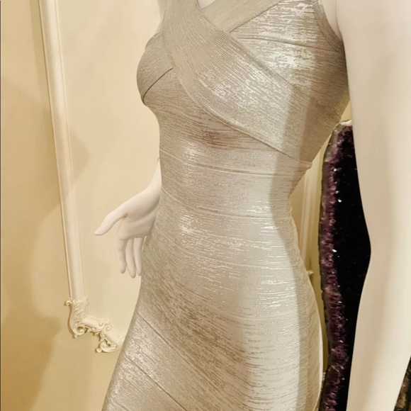HERVE LEGER DRESS, FOIL SIZE S RETAIL1,290.00 - Picture 11 of 14